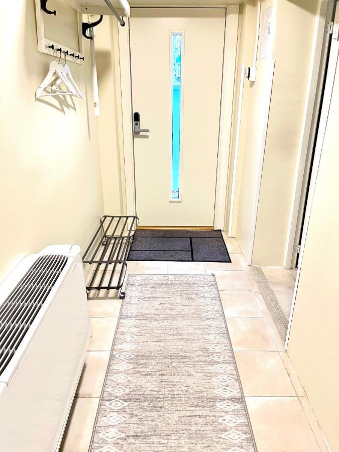 3 Rooms With Private Kitchen & Private Bathroom 5B Євле Екстер'єр фото